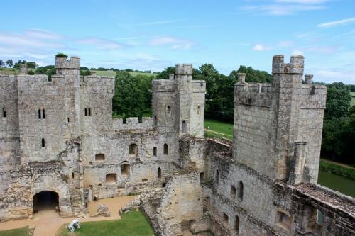 Bodiam Castle 01