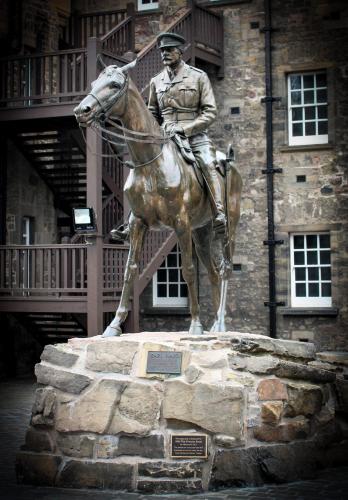 Edinburgh Castle Earl Haig 005