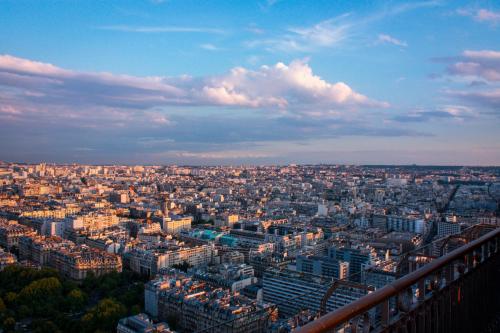 Eiffel Tower View 014